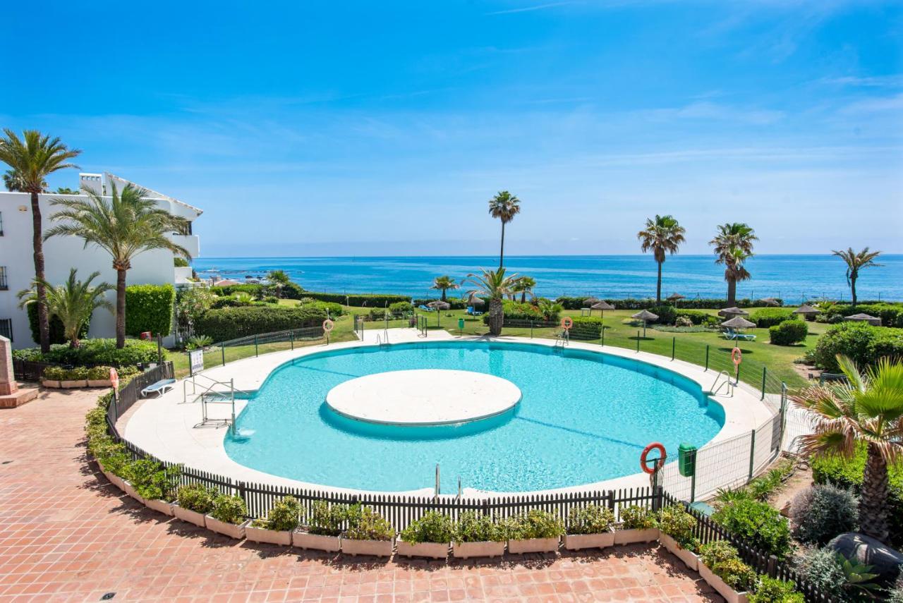 Frontline Beach Apartment Miraflores Sitio de Calahonda Exterior foto