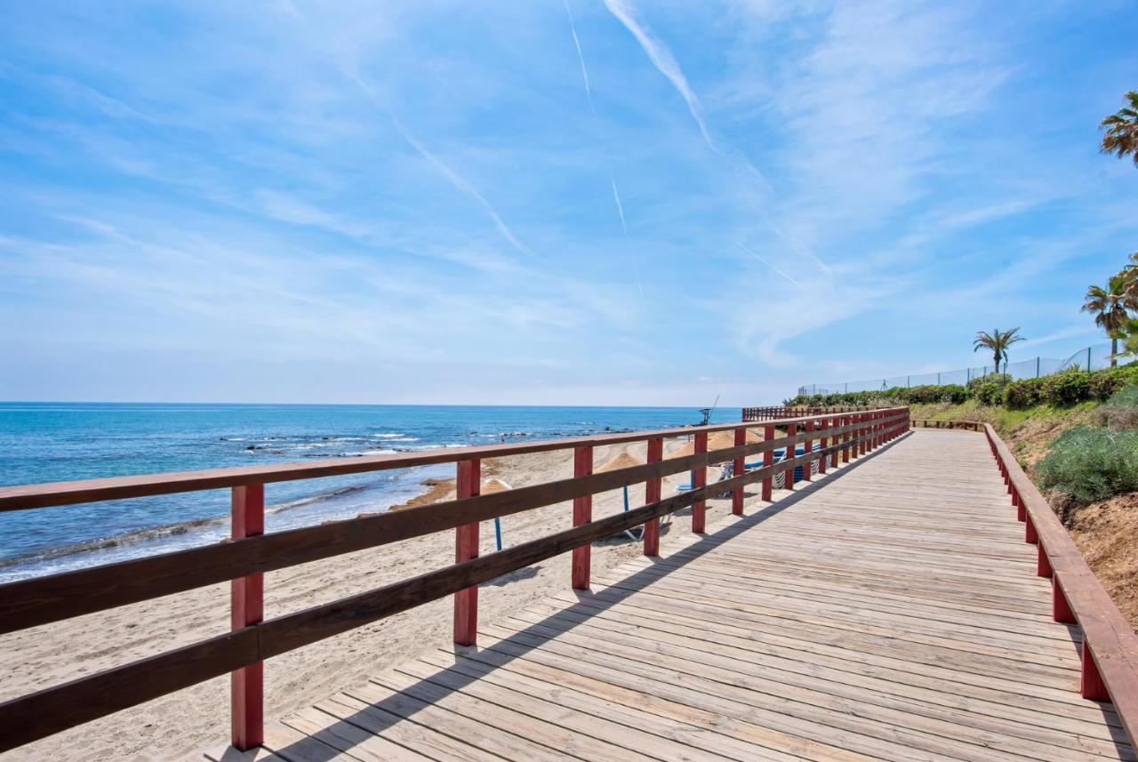 Frontline Beach Apartment Miraflores Sitio de Calahonda Exterior foto