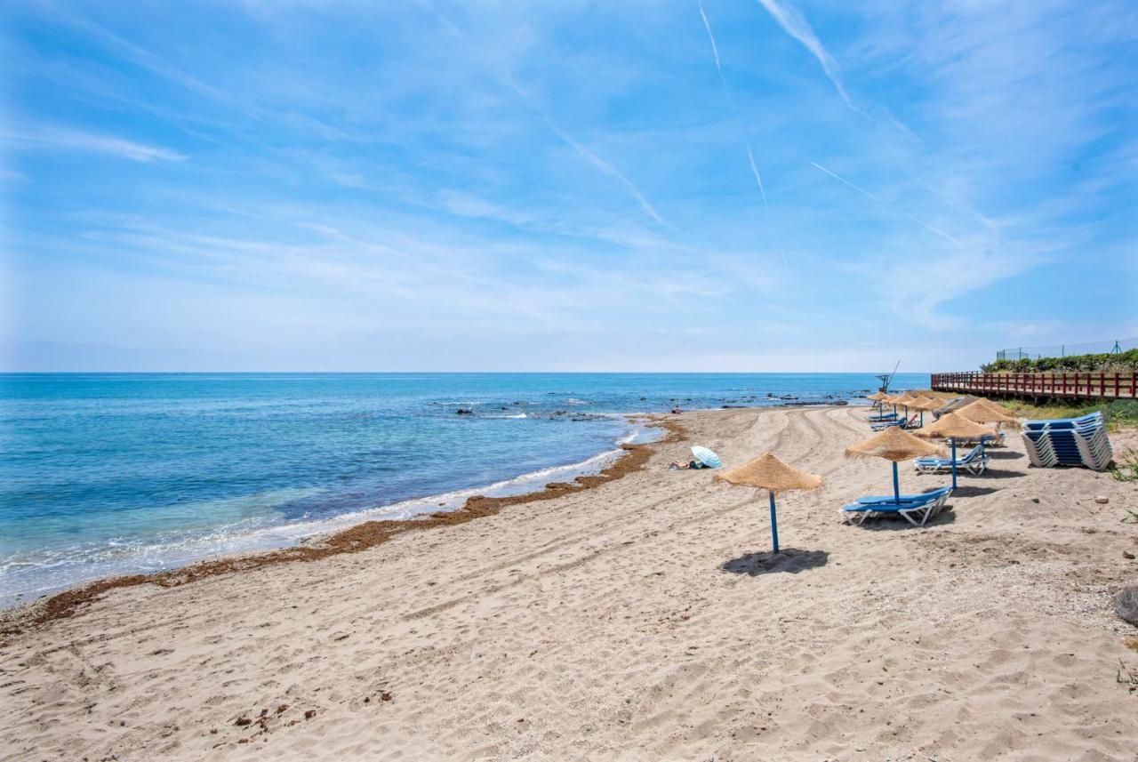 Frontline Beach Apartment Miraflores Sitio de Calahonda Exterior foto